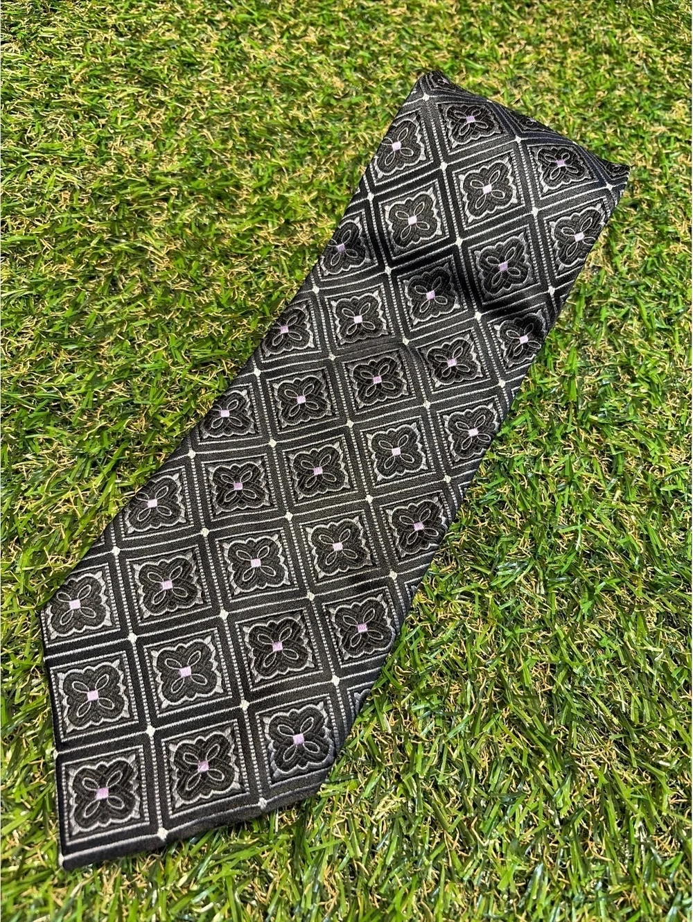 Michael Kors Black and Silver Patterned Silk Tie